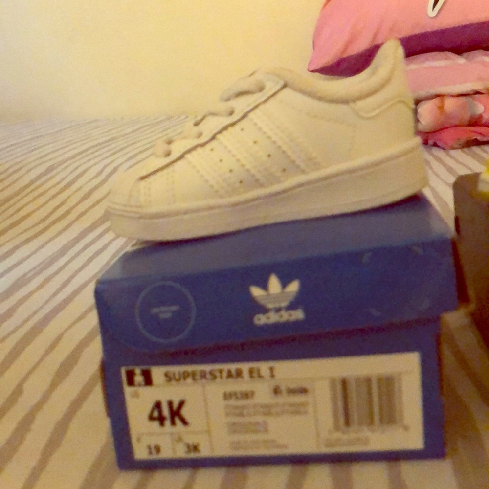 Kid Adidas Sneakers